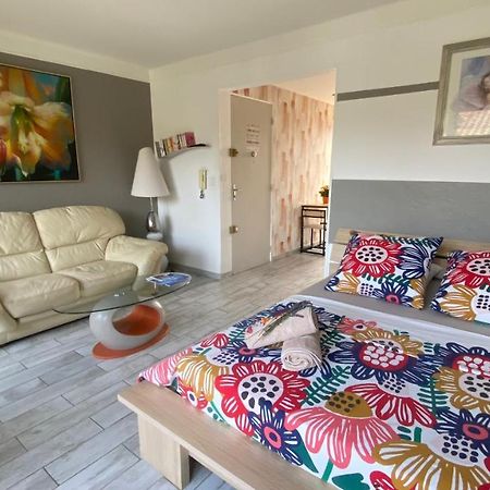 טולון Goeland 3, Climatise, Wifi, Balcons Petite Vue Mer Laterale Au 3 Eme Etage Sans Ascenseur מראה חיצוני תמונה