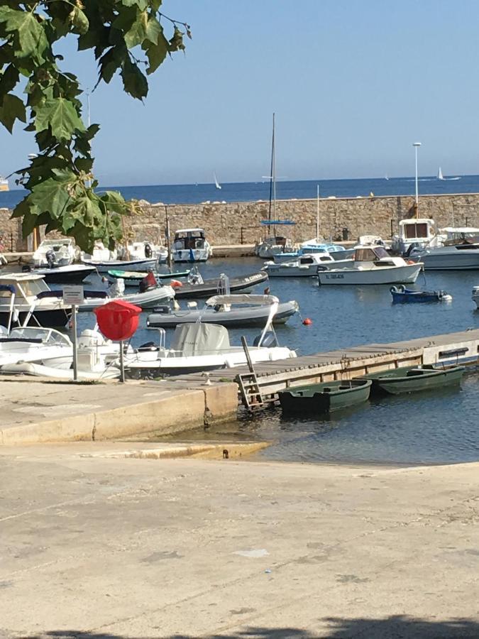 טולון Goeland 3, Climatise, Wifi, Balcons Petite Vue Mer Laterale Au 3 Eme Etage Sans Ascenseur מראה חיצוני תמונה