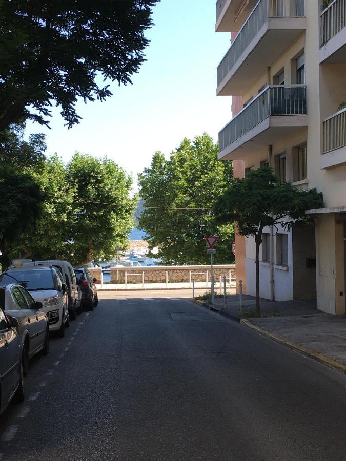 טולון Goeland 3, Climatise, Wifi, Balcons Petite Vue Mer Laterale Au 3 Eme Etage Sans Ascenseur מראה חיצוני תמונה