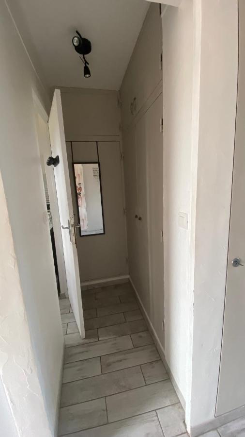 טולון Goeland 3, Climatise, Wifi, Balcons Petite Vue Mer Laterale Au 3 Eme Etage Sans Ascenseur מראה חיצוני תמונה